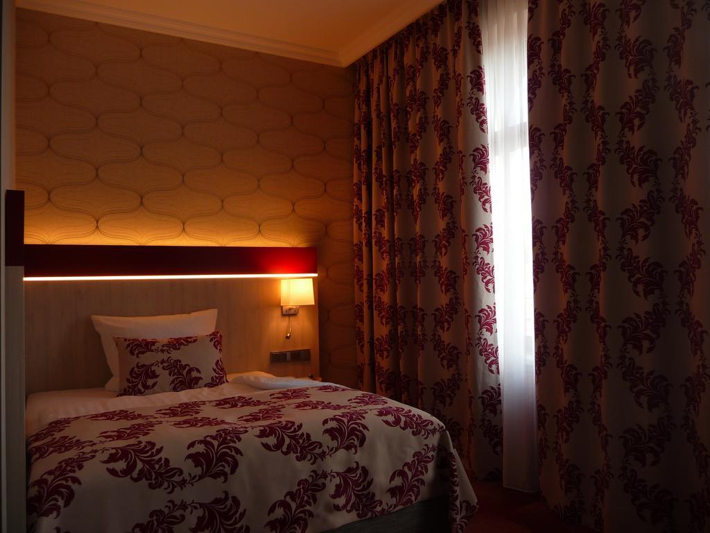 Zur Alten Schmiede Naumburg  Zimmer foto